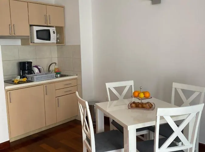 Pivac Макарська